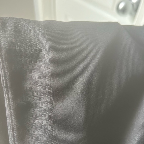 Lululemon | Engineered Tech-Woven pant - Picture 3 of 5